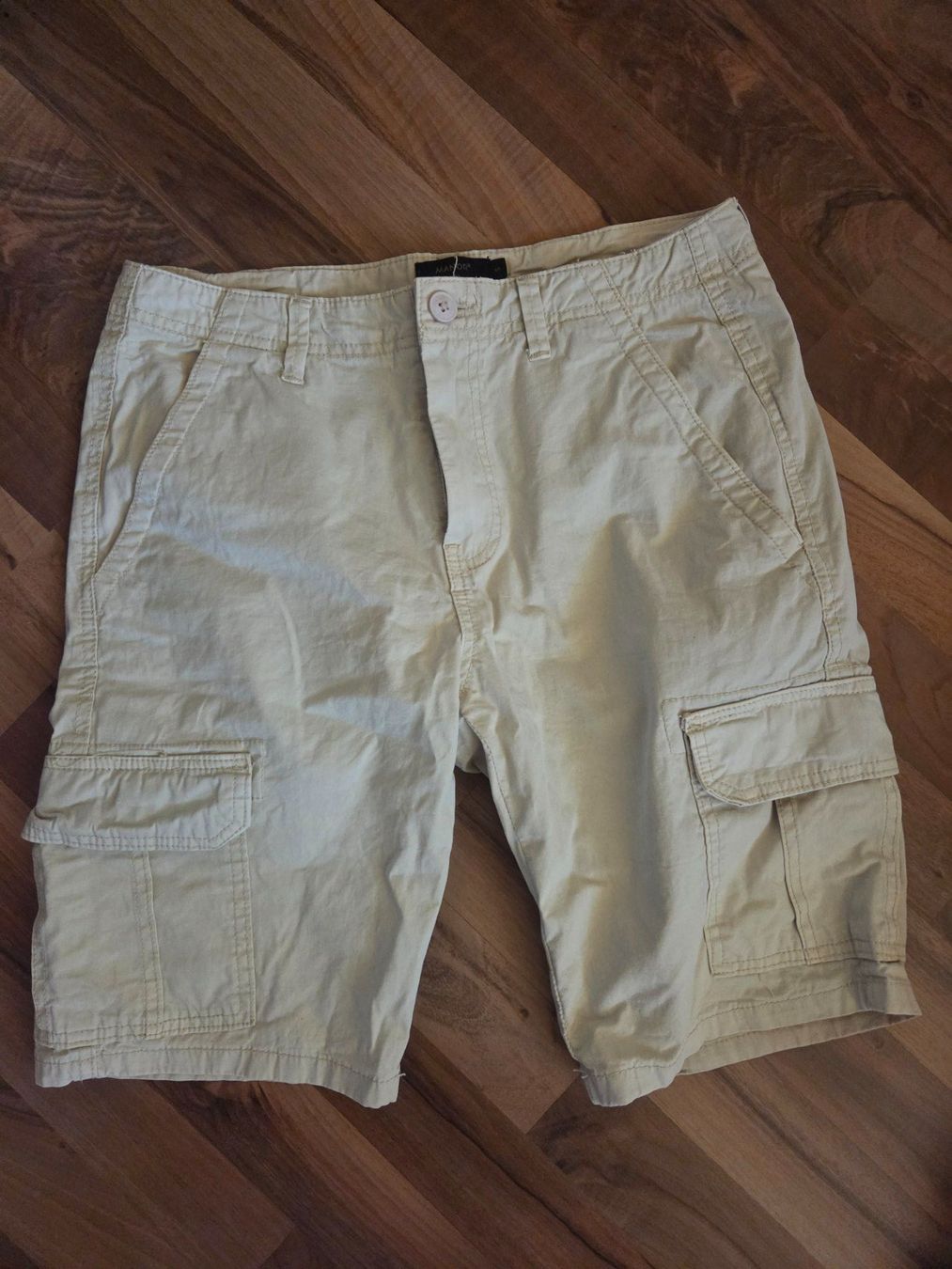 Manor Pantaloni: 2 Shorts Manor Grösse S – Usato da Wattwil venduto da manupf 1