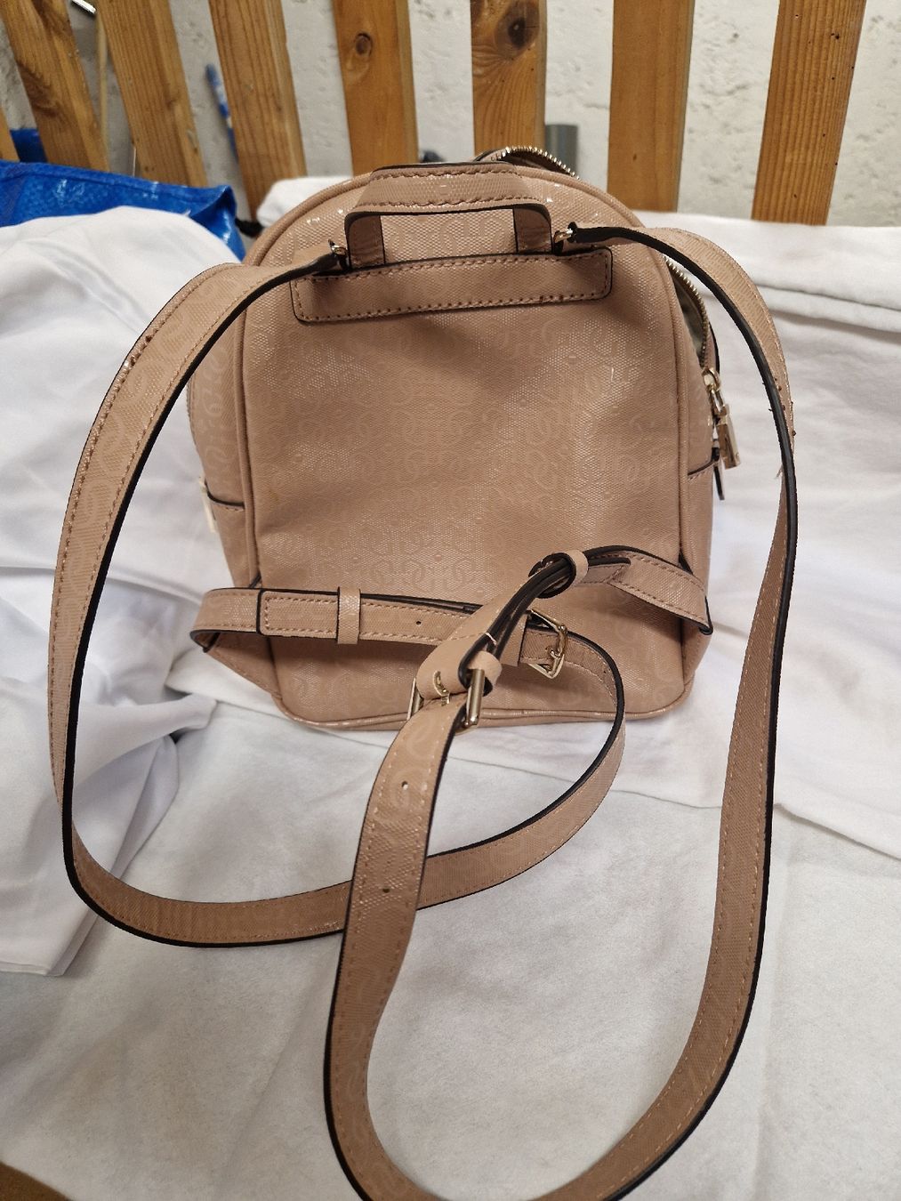 Guess Rucksäcke: Guess Rucksack altrosa – Neu (gemäss Beschreibung) aus Zürich von Mani56 2