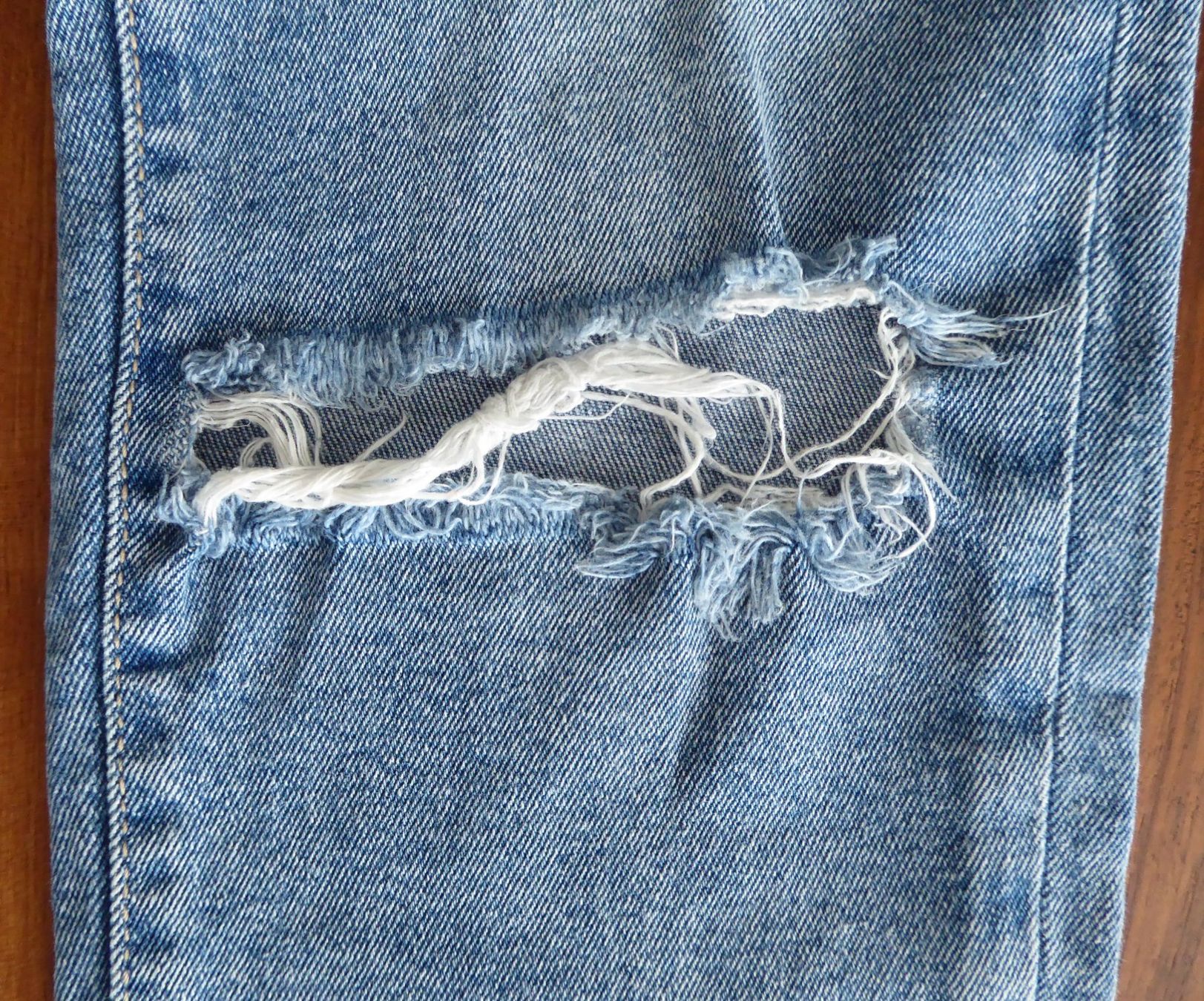 Stradivarius Lotti di vestiti: Jeans Mom Slim blau Size 34 + Pullover grau XS Stradivarius – Usato da Entlebuch venduto da roma6370 4