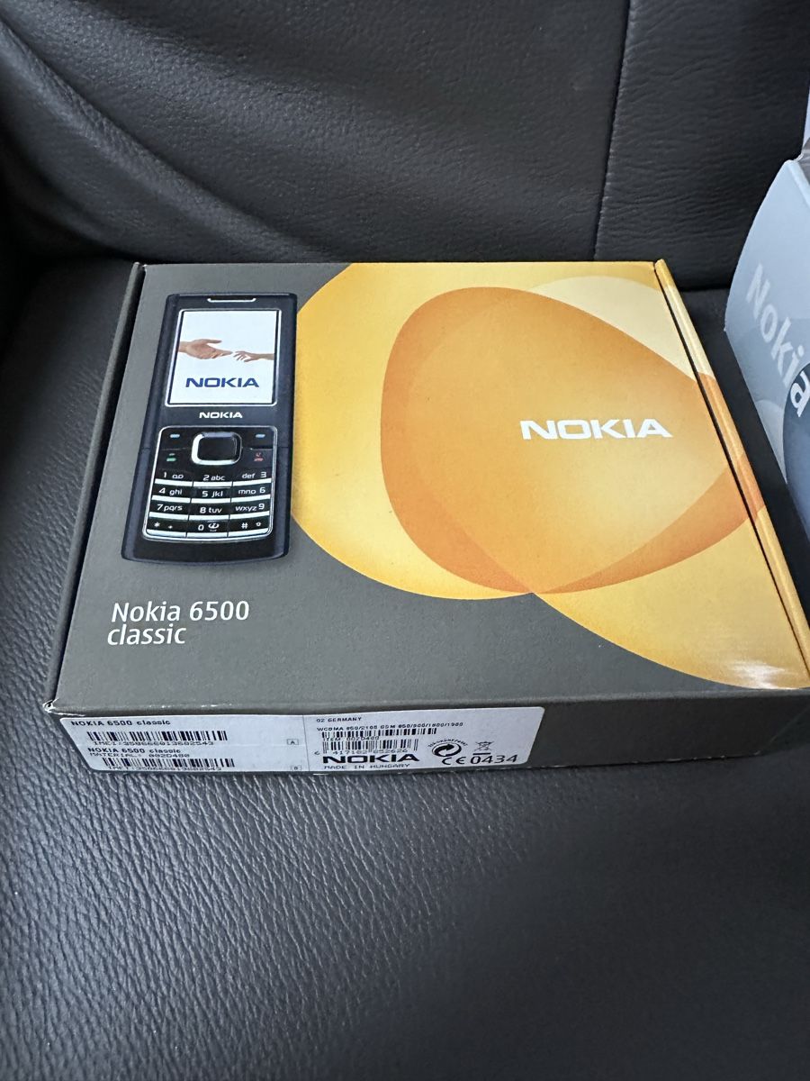 Nokia Telefoni cellulari / Smartphones: Nokia Handy 4 x mit ovp – Difettoso da Heerbrugg venduto da Amazon38 5