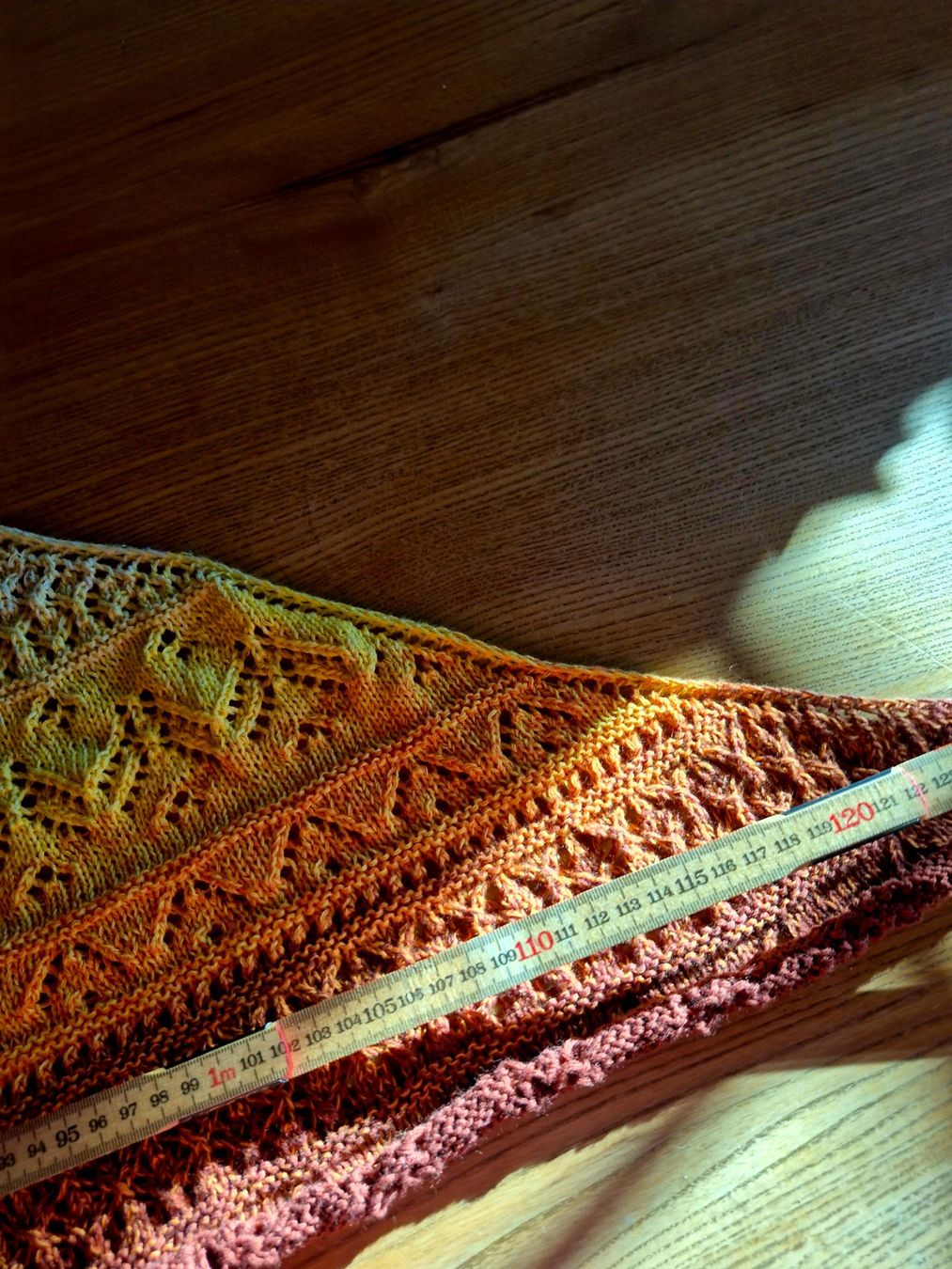 Foulard & Sciarpe: Handgestrickte Stola – Nuovo (secondo la descrizione) da Schafhausen im Emmental venduto da Herzrose 4