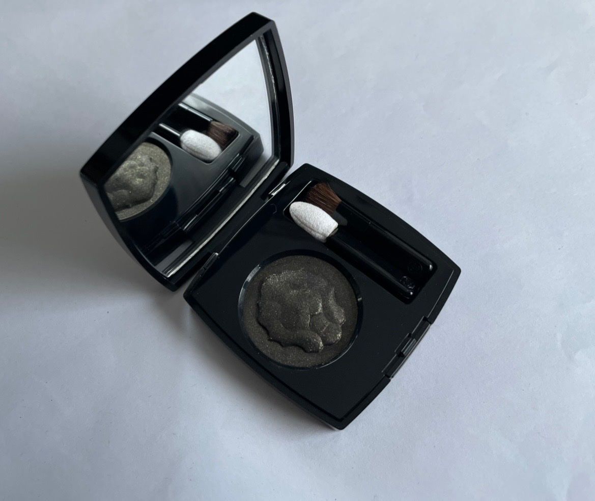 Chanel Make-up: Chanel Lidschatten NP. 59.90 – Nuovo (secondo la descrizione) da Rüfenacht BE venduto da Milena_1 5