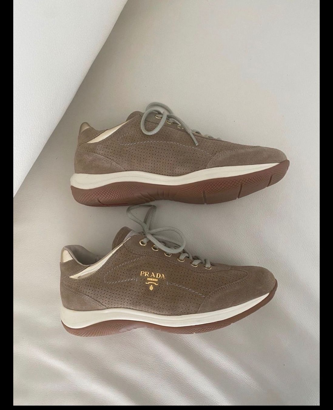 Prada Damenschuhe: PRADA Schuh, beige, 38.5 – Neu und originalverpackt aus Steinhausen von bbr_kj8g