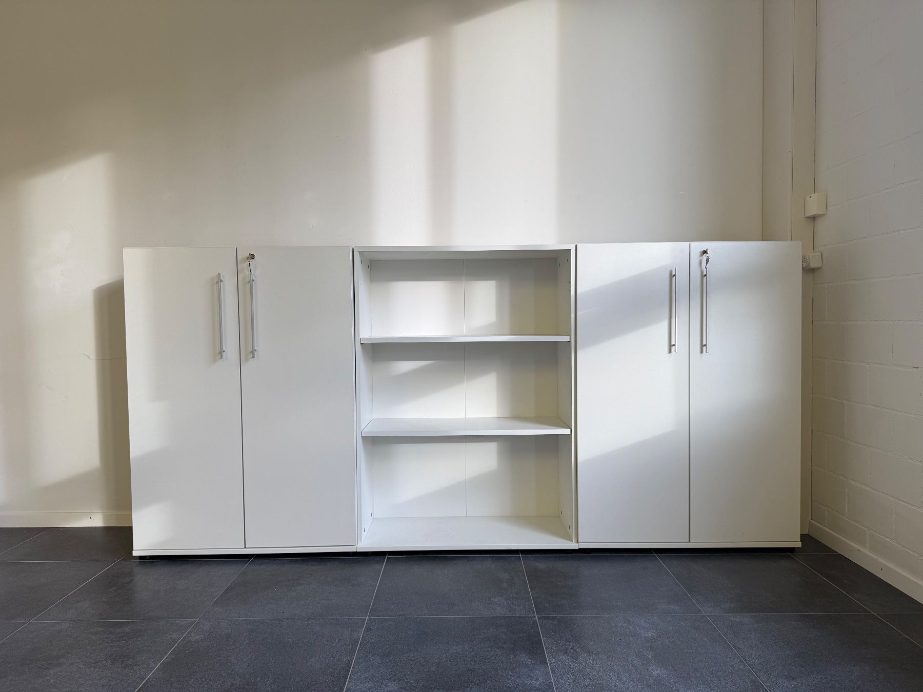 Schränke: Büroschrank weiss – Gebraucht aus Veltheim AG von teu_gs72