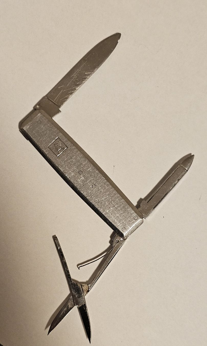 Coltelli tascabile: Couteau de poche multifonction Veritable Issarinox – Usato da Genève venduto da Fresko01 1