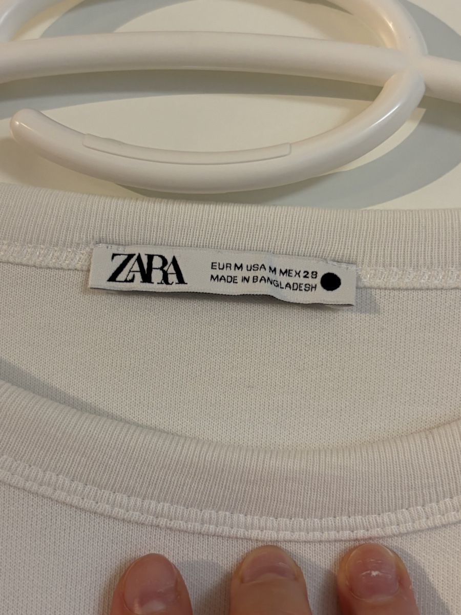 Zara T-shirt: ZARA weisses T-Shirt, Grösse M – Usato da Volketswil venduto da yar_c9dx 3