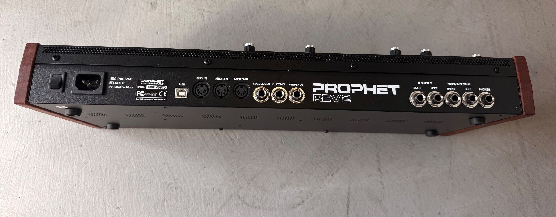Strumenti musicali: Dave Smith Instruments Prophet Rev2 8-Voice Synthesizer – Nuovo (secondo la descrizione) da Reinach BL venduto da AninaFinds 2