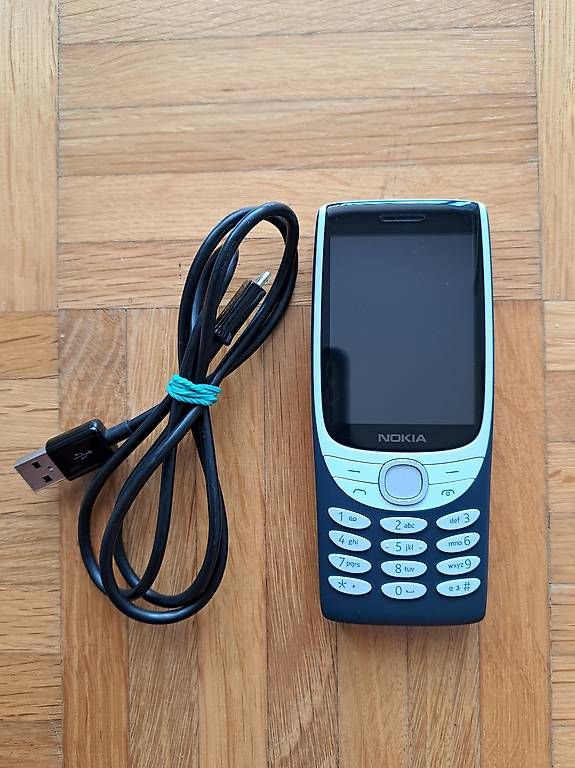 Nokia Telefoni cellulari / Smartphones: Nokia 8210 – Usato da Weinfelden venduto da Mausi2
