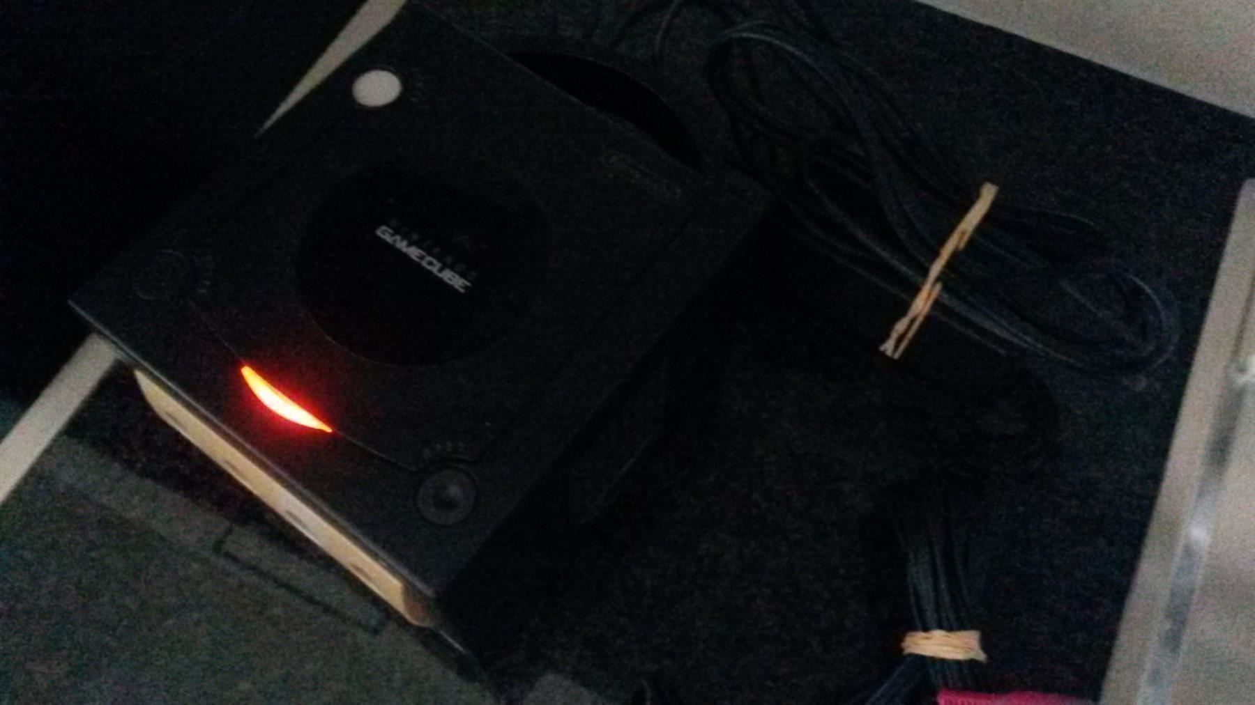 Nintendo Console: Nintendo Game Cube + Alim. + Cable Video – Usato da Lausanne venduto da asdyx 1