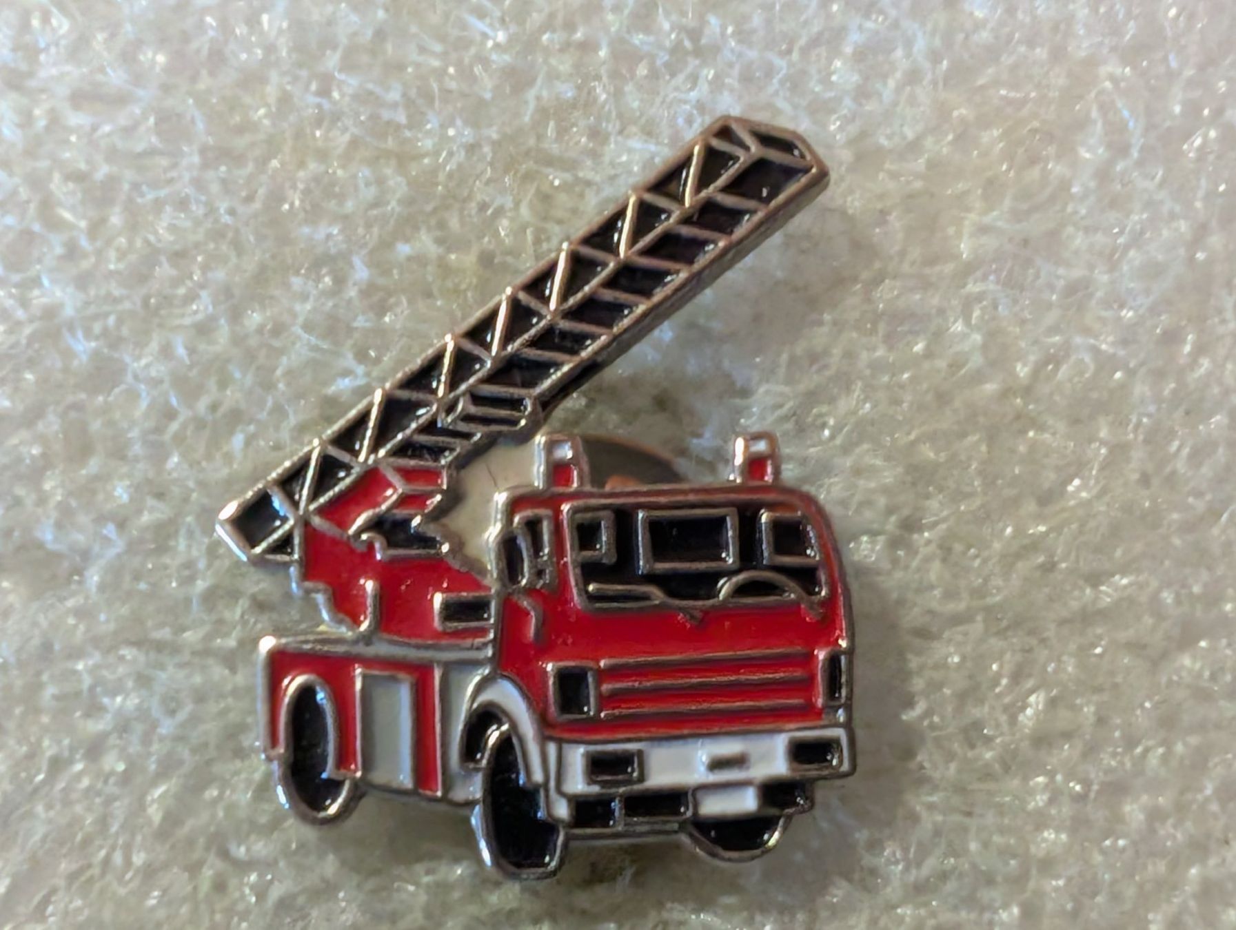 Placchette & Badge: Ansteckpin 188: Feuerwehr – Usato da Oppligen venduto da Pin-Fall-Shop