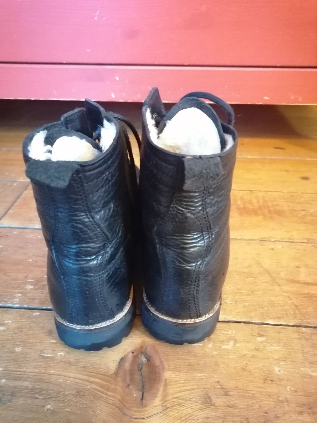 Scarpe da donna: Blackstone Stiefelette Echtleder mit Lammfell Gr. 40 – Usato da Arlesheim venduto da Flohmi_A_Z 2