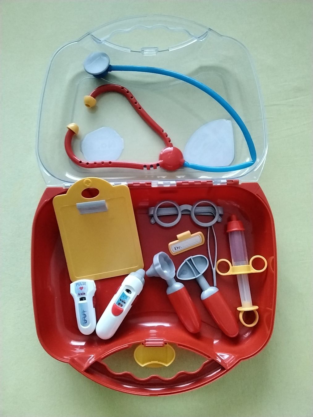 Giocattoli: Kinder Arztkoffer / Doktorkoffer – Usato da Balterswil venduto da Meerdeern