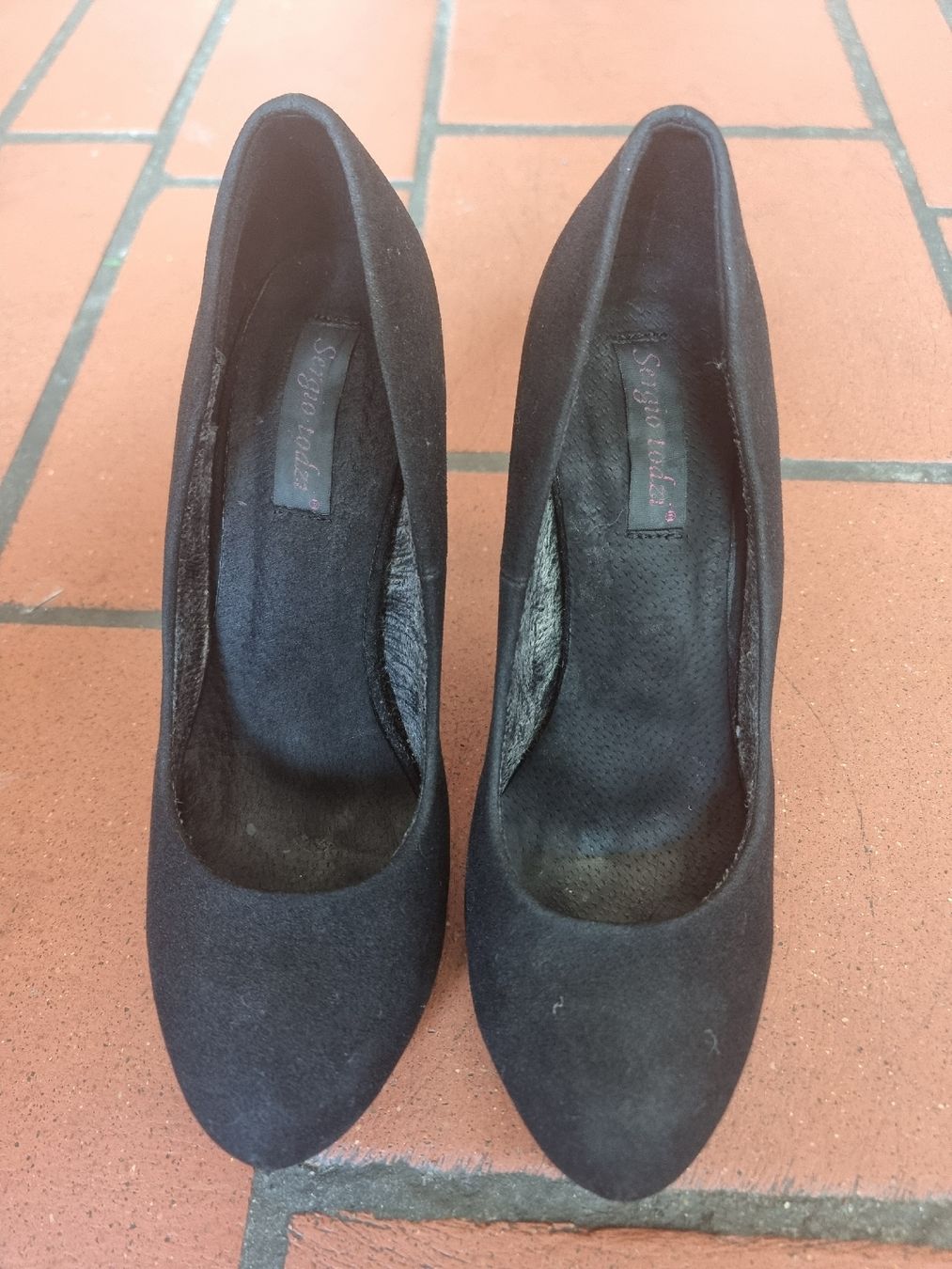 Damenschuhe: Pumps schwarz Sergio Todzi Grösse 39 Wildlederoptik – Gebraucht aus Rifferswil von sandra0010 6
