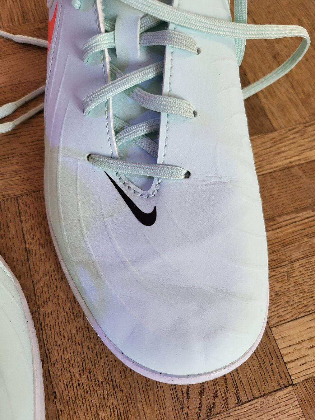 Nike Scarpe da uomo: Nike Hallenschuhe Gr. 40 – Usato da Hombrechtikon venduto da Manuela033 2