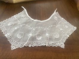 VKragen Spitzeneinsatz bestickt weiss antik Vintage