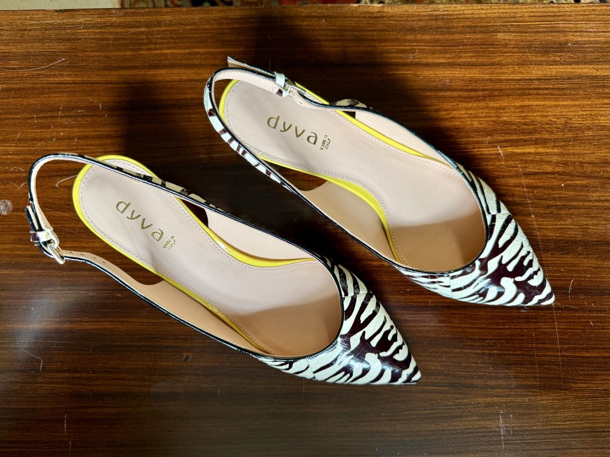 Scarpe da donna: Neue Dyva Slingpumps, Gr. 41.5, Zebra Muster – Nuovo e nell'imballaggio originale da Frauenfeld venduto da Altunoi