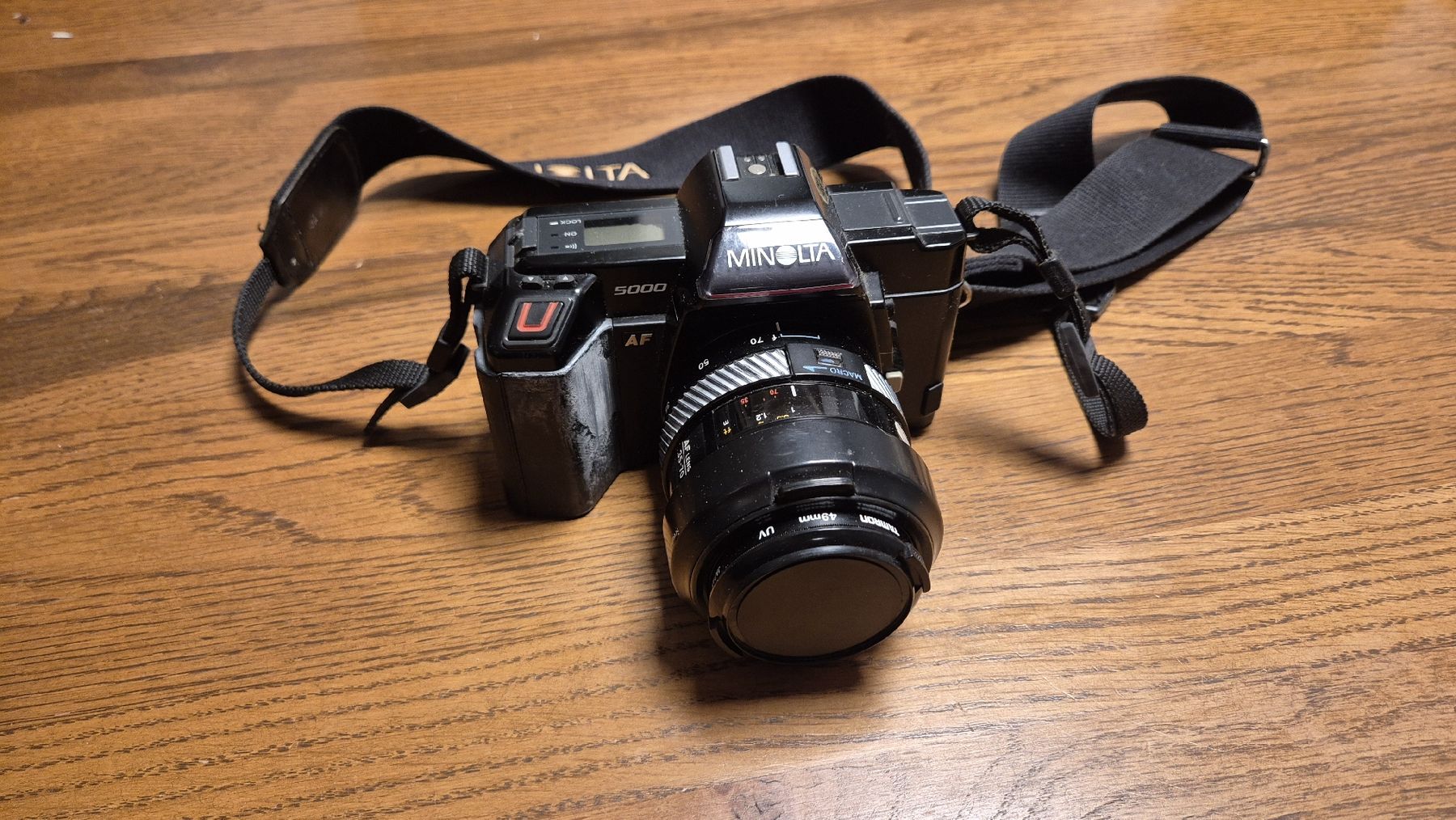 Minolta Fotocamera: Minolta 5000 AF Spiegelreflexkamera mit Zoomobjektiv & Blitz – Usato da Dällikon venduto da Deitsho 2