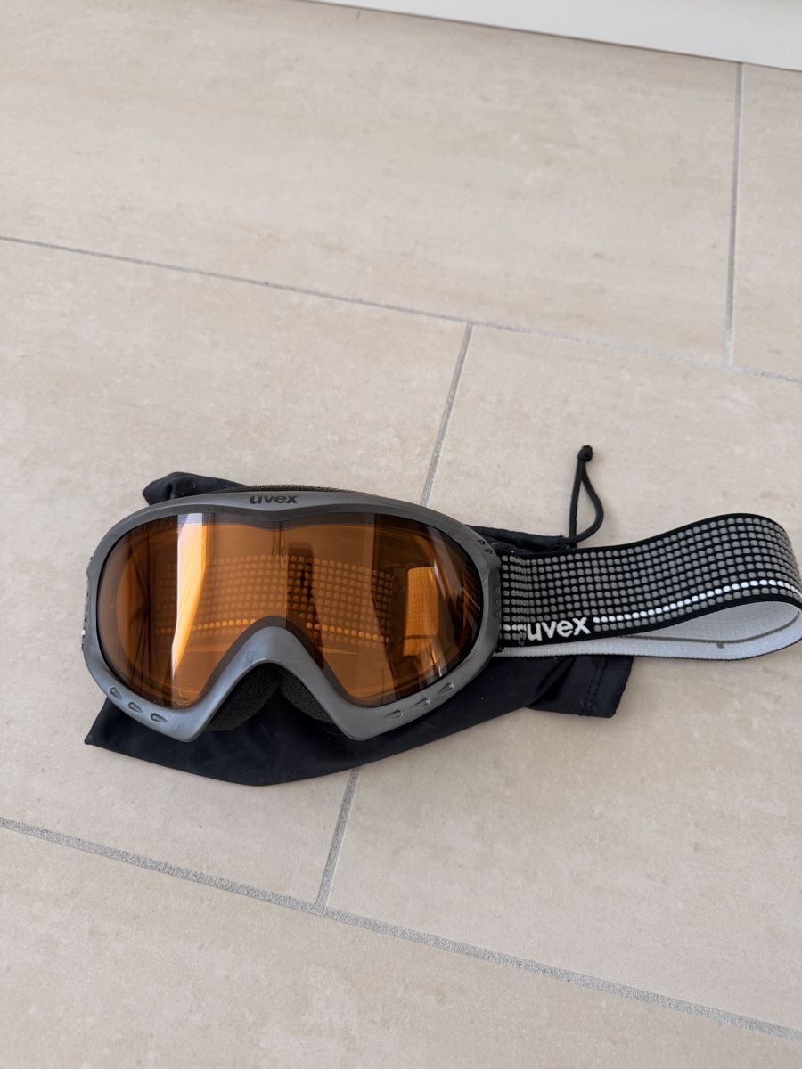 Sci: Uvex Ski Goggles – Usato da Bremgarten venduto da chi_l9q9