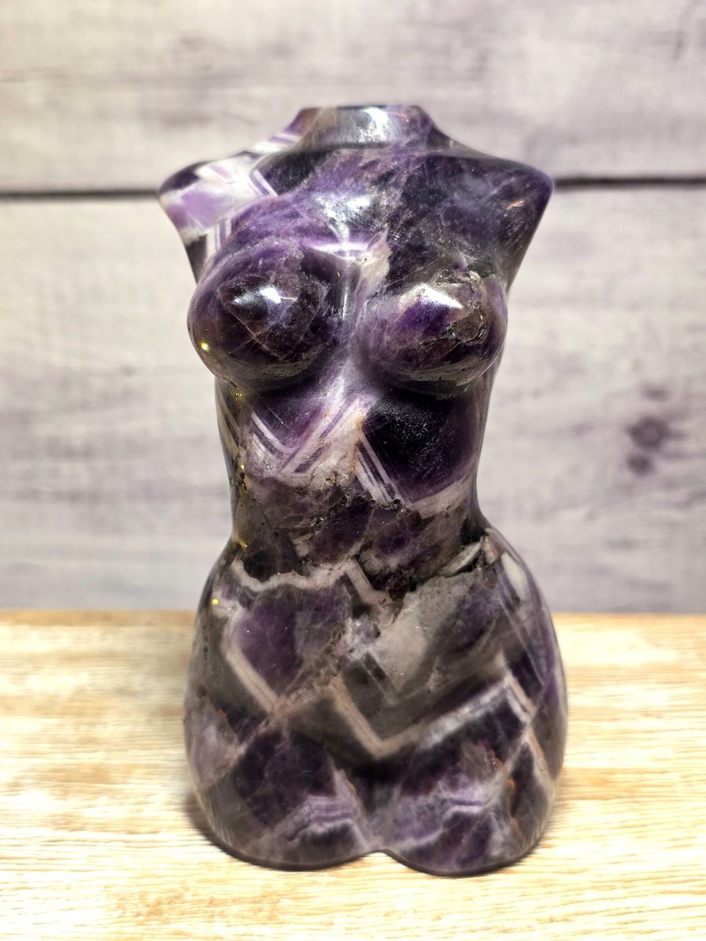 Minerali & Pietre curative: Chevron Amethyst Lady 560g – Nuovo e nell'imballaggio originale da Matzingen venduto da Shay_Crystalz
