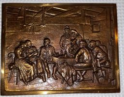 „Der Salontiroler“ – Flachrelief, Wirtshausszene