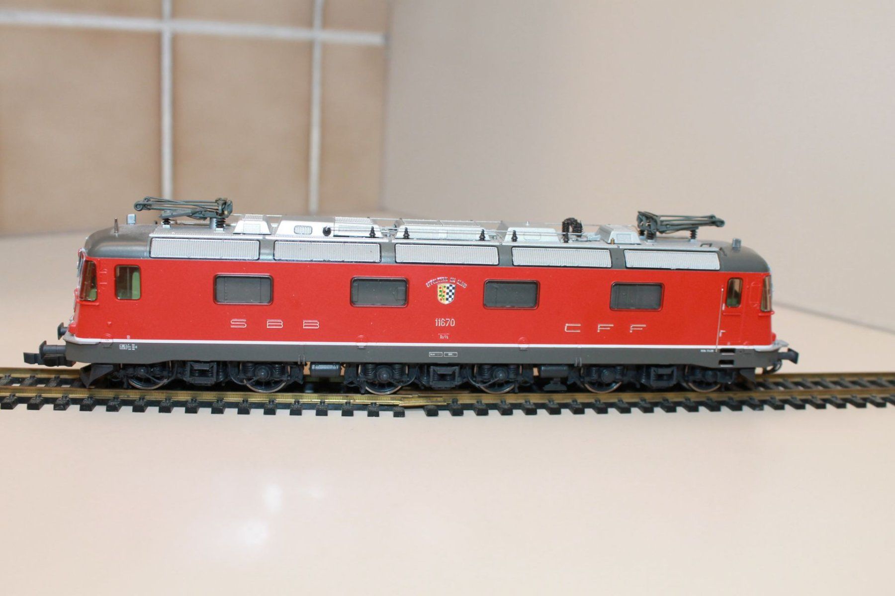 Roco Modelleisenbahnen: Roco Re6/6 – Gebraucht aus Birmensdorf ZH von Buhwil18 1