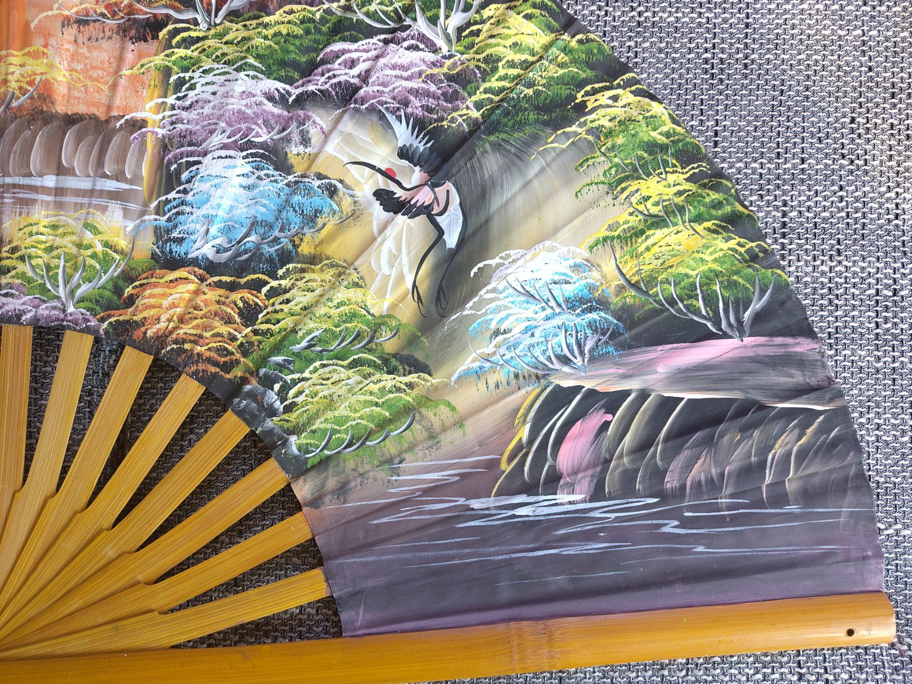 Tutte le decorazioni: Vintage Asian Folding Wall Fan Decor Hand Painted – Usato da Rhäzüns venduto da geo_6ghz 2