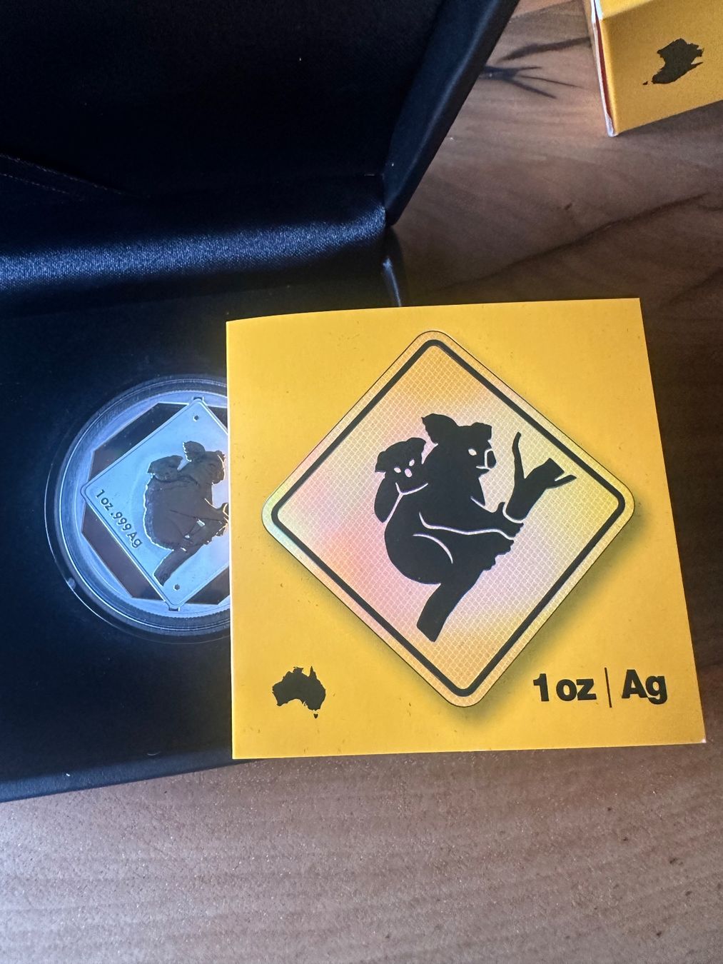 Tutti le monete: 1 Oz Australian Koala Road Sign 2014 – Nuovo e nell'imballaggio originale da Stäfa venduto da Mpower0 5