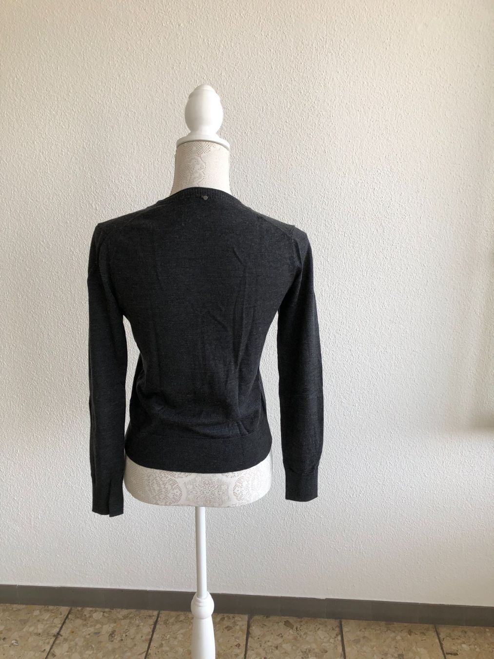 Rosemunde Jacken: Strickjacke Rosemunde Grösse M – Gebraucht aus Oberkulm von Seaside2018 1