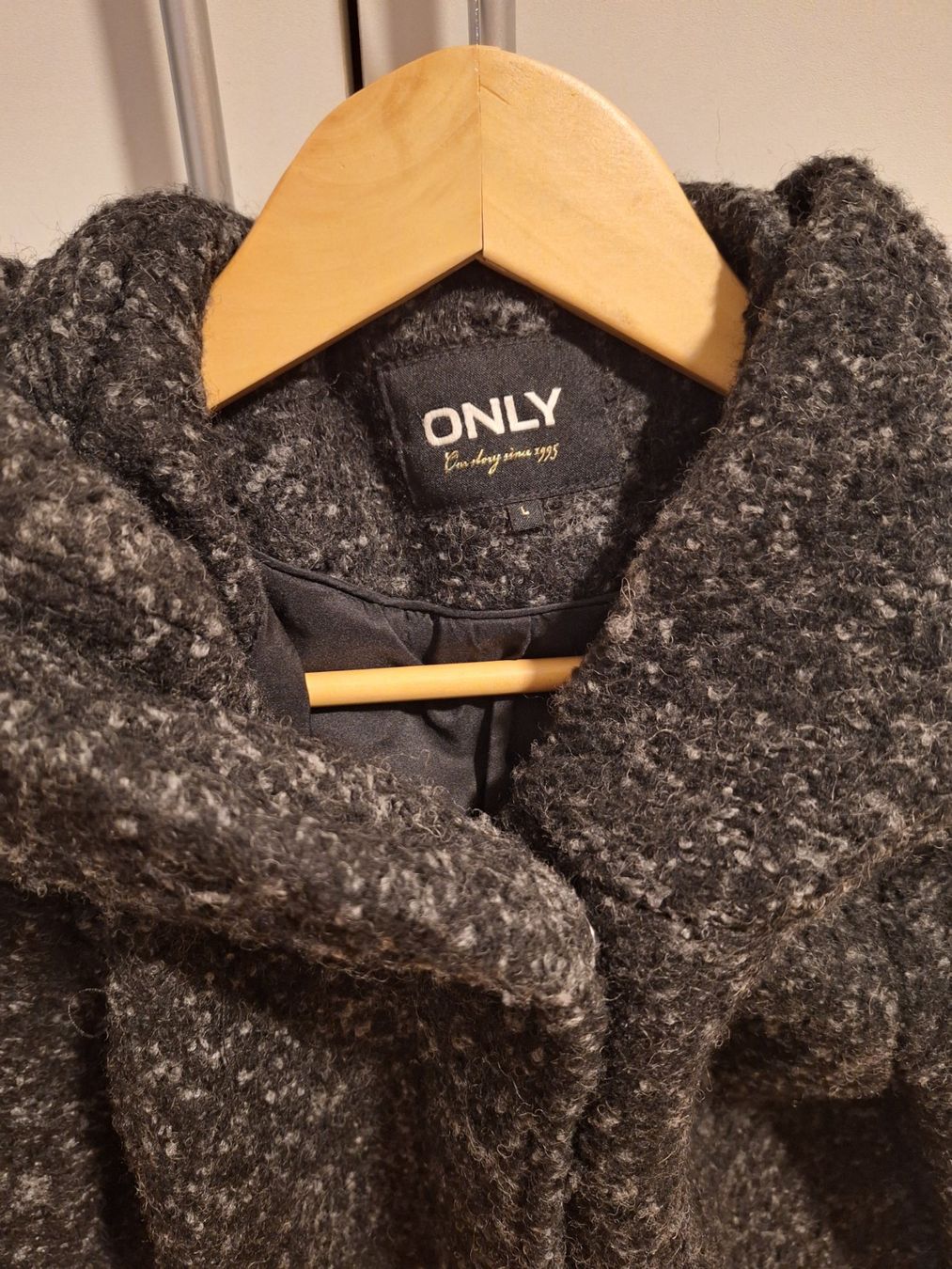 Only Cappotti: Warmer Filzmantel von Only – Usato da Schmerikon venduto da Mycheyenne 1