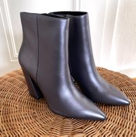 Charles & Keith booties, 40