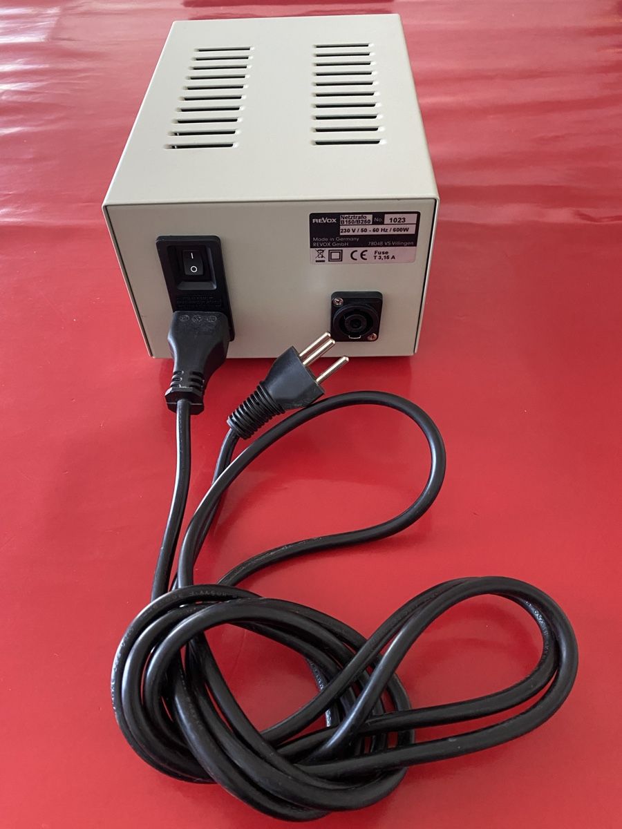 Alimentazione elettrica: Revox Netztrafo B150 / B250 – Usato da Luzern venduto da Harikan