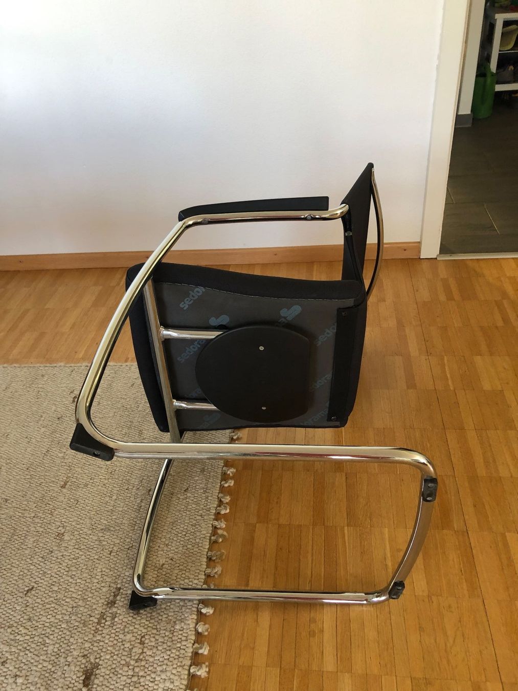Stühle: 12 Stühle, Freischwinger, anthrazit, sehr bequem – Gebraucht aus Endingen von xiaowang 5