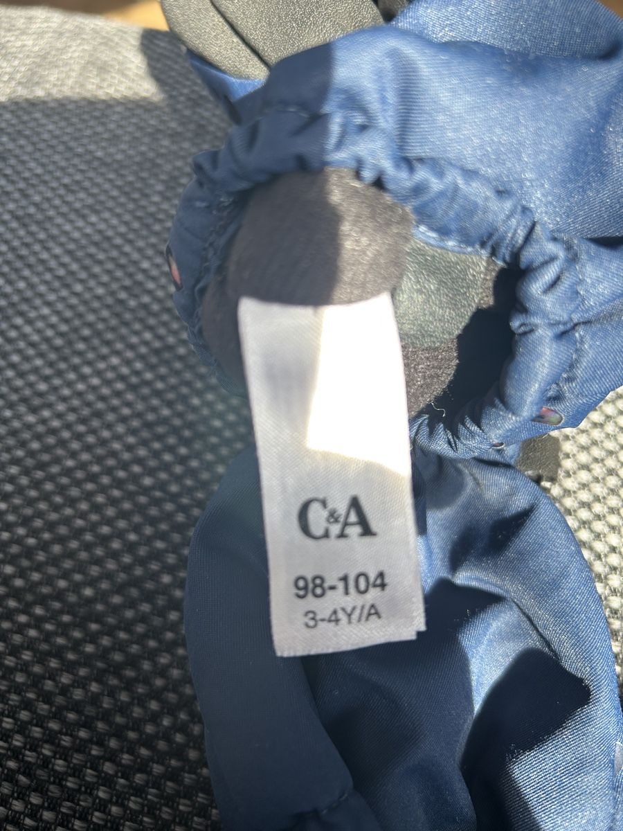 C&A Guanti: Fäustlinge C&A blau mit Herzmuster Grösse 98-104 – Usato da Bützberg venduto da Jolip1986 2