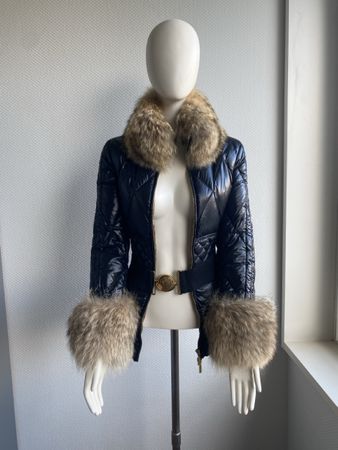 Moncler Daunenjacke Echtfell Grösse xs