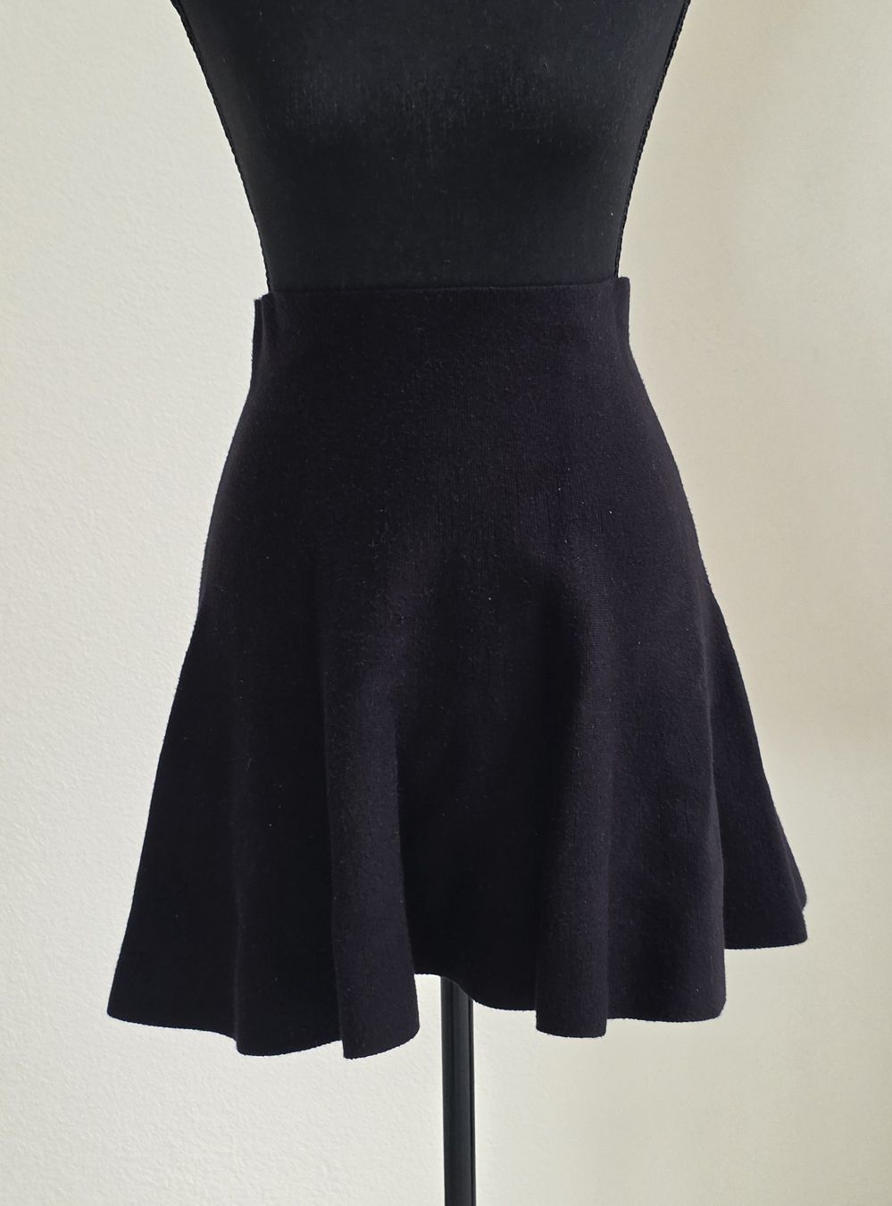Vero Moda Gonne: Rock VERO MODA schwarz Grösse L  – Usato da Rheinsulz venduto da Gilea