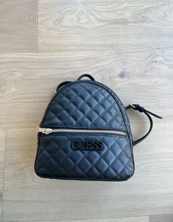 Guess-Rucksack schwarz