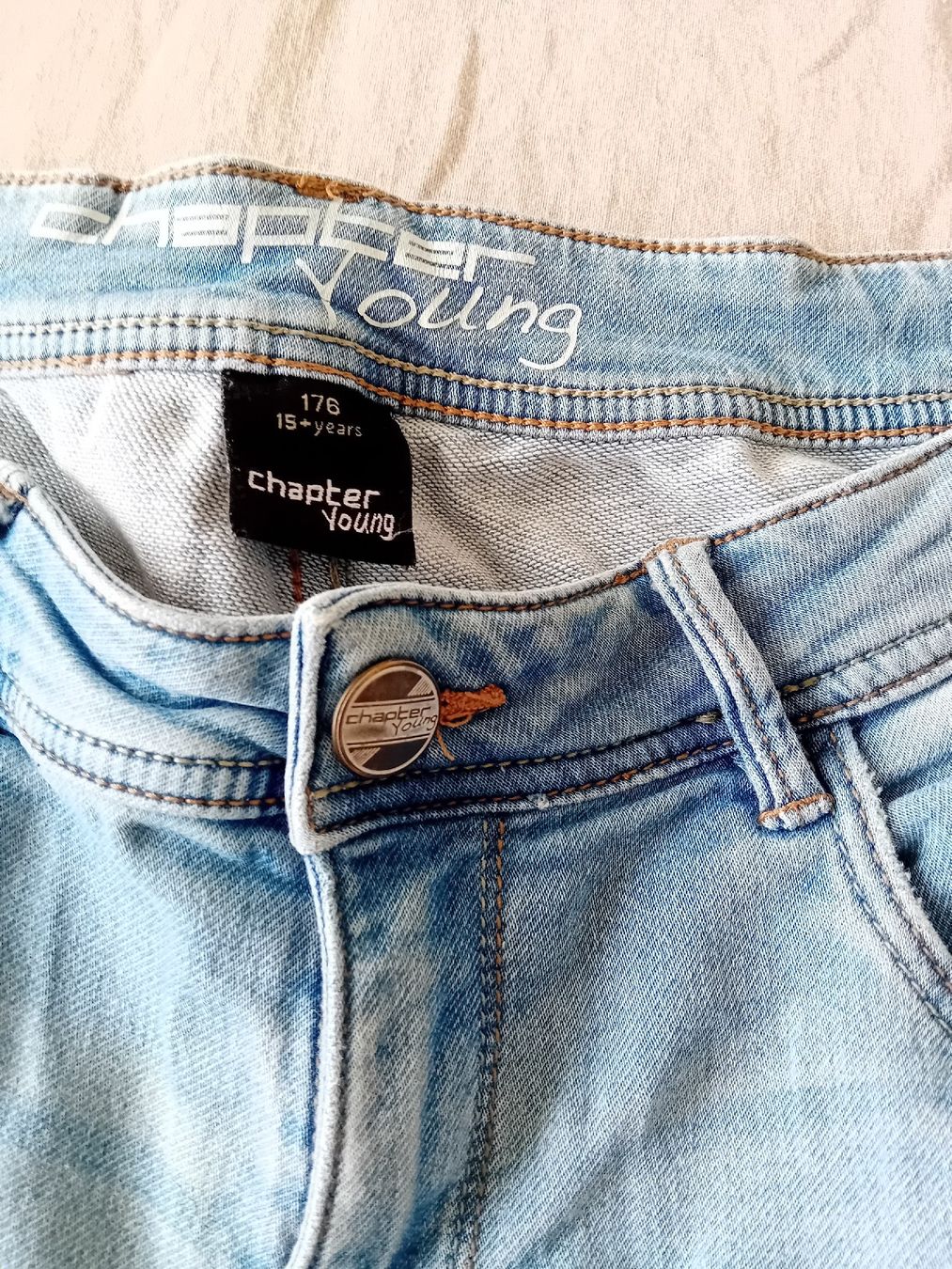 Pantaloni: Hellblaue Jeans, Größe 176 – Usato da Romanshorn venduto da milenva 1