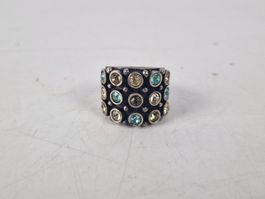 Ring aus Metall mit künstlichen Steinen, Gr. 56