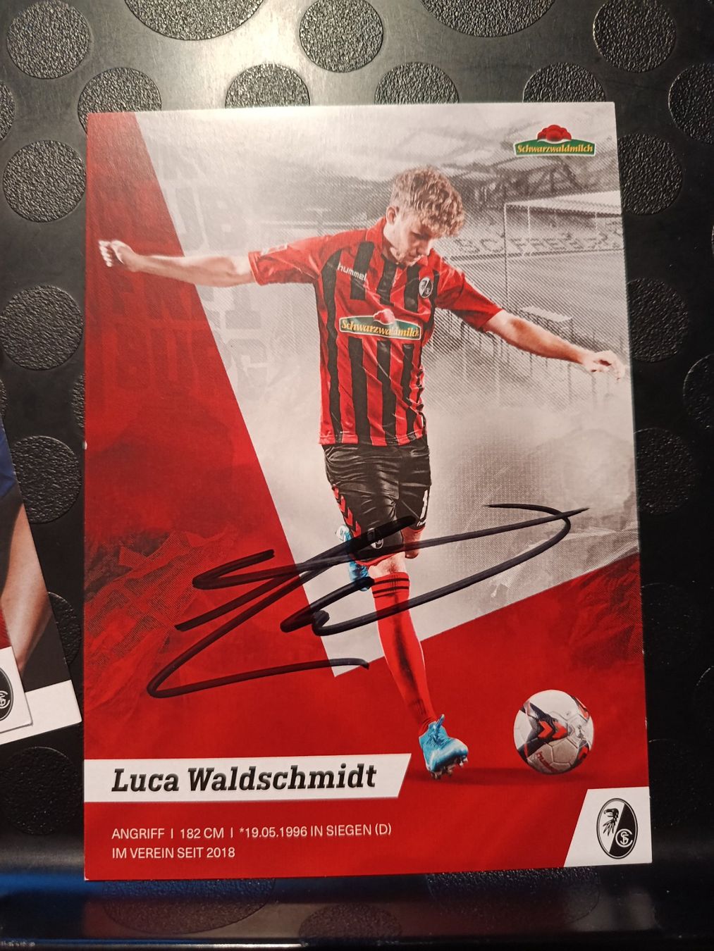 Autographes: Luca Waldschmidt - SC Freiburg - Handsigniert – D'occasion à Menziken par Artographs