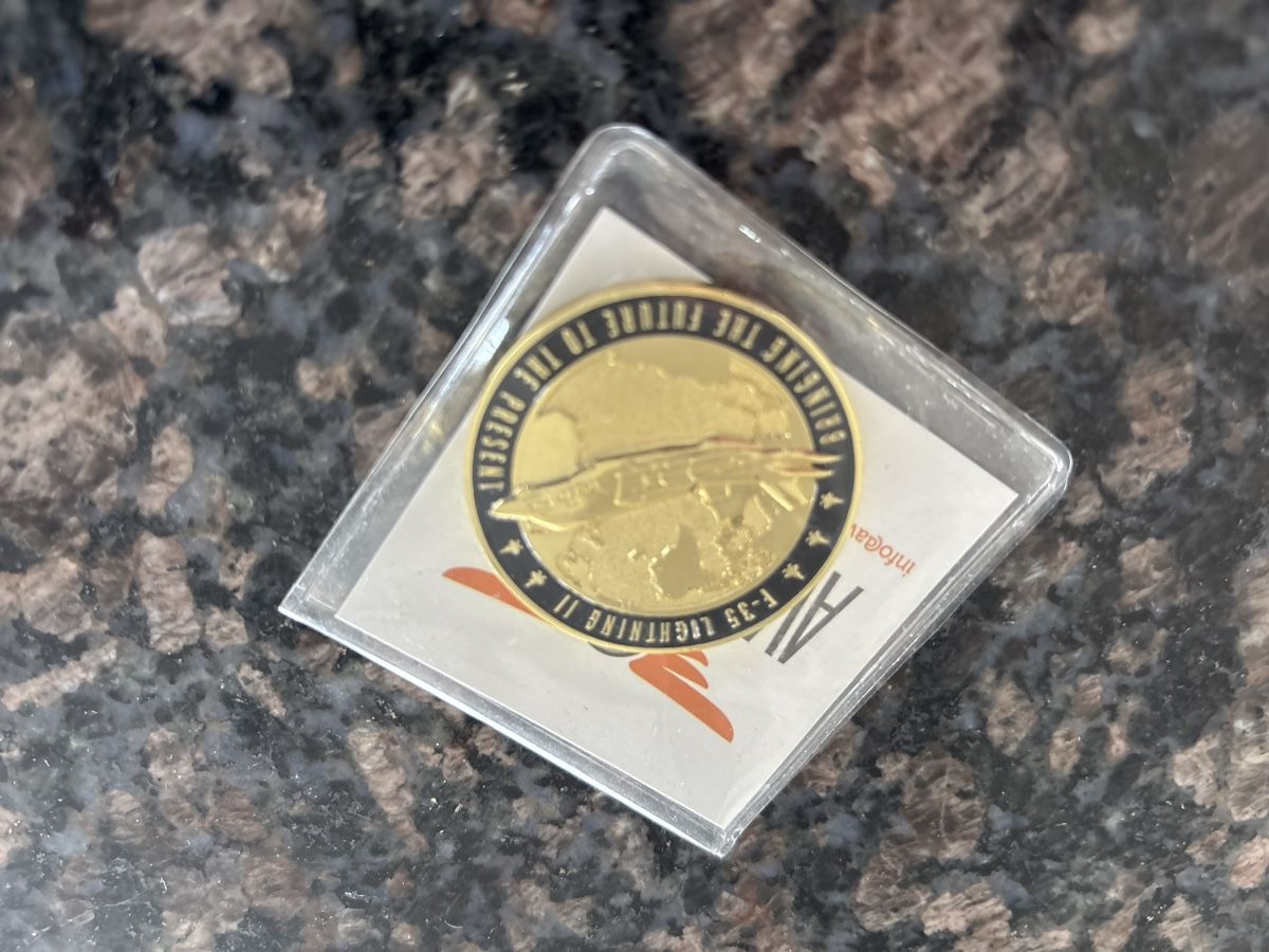 Medaillen: F - 35 Plakette  – Neu und originalverpackt aus Unterengstringen von hab_dyp5