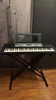 Yamaha Keyboard mit Netzteil und Ständer guter Zustand