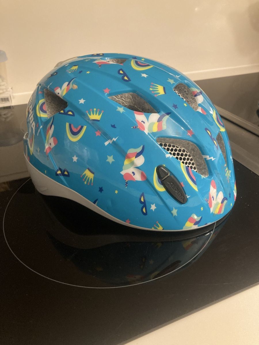 Alpina Helme: Kindervelohelm Alpina – Gebraucht aus Männedorf von nprace