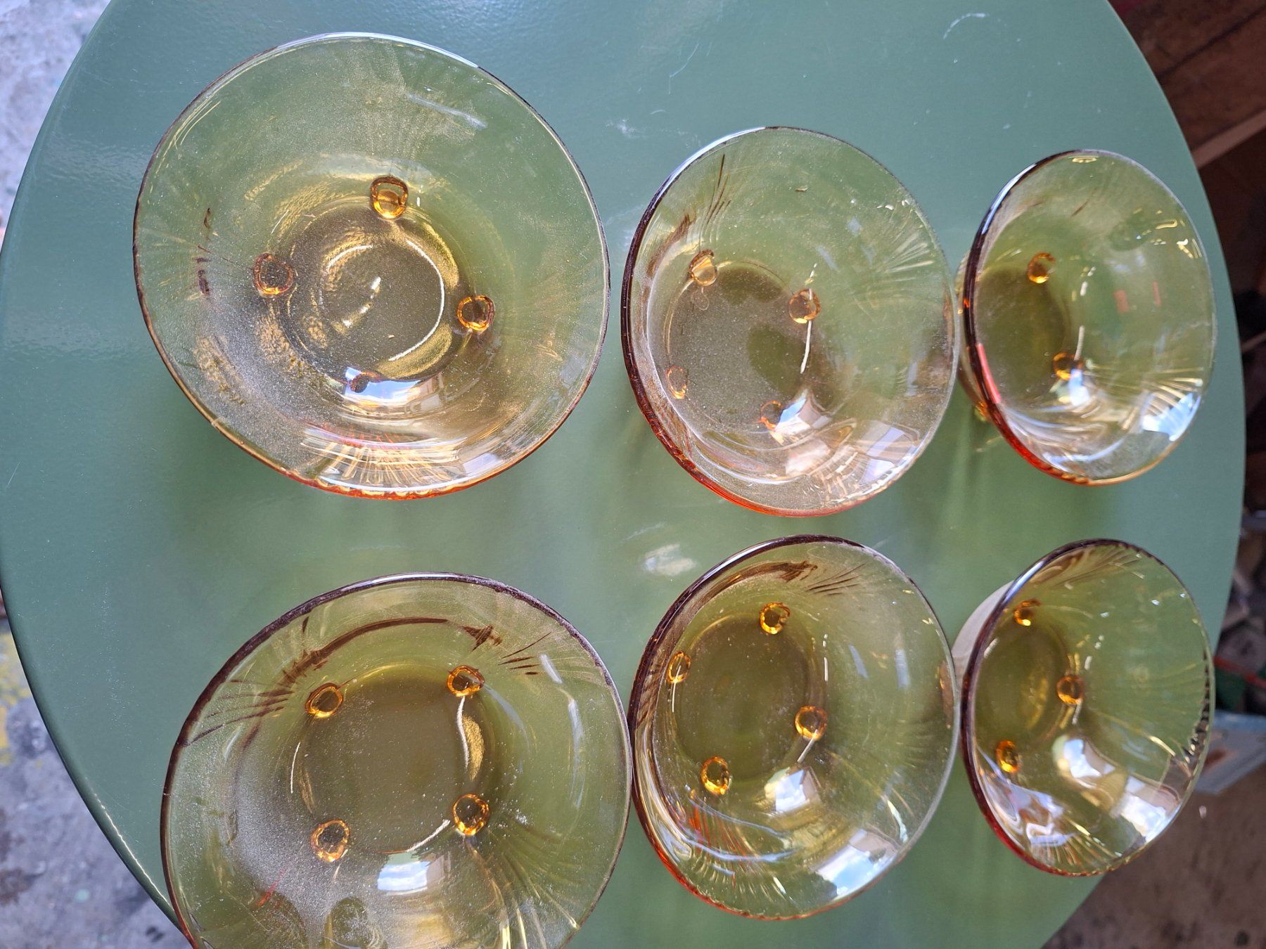 Coupes: 6er Set Glasschalen bernsteinfarben mit Rillenmuster – D'occasion à Schaffhausen par meteor7