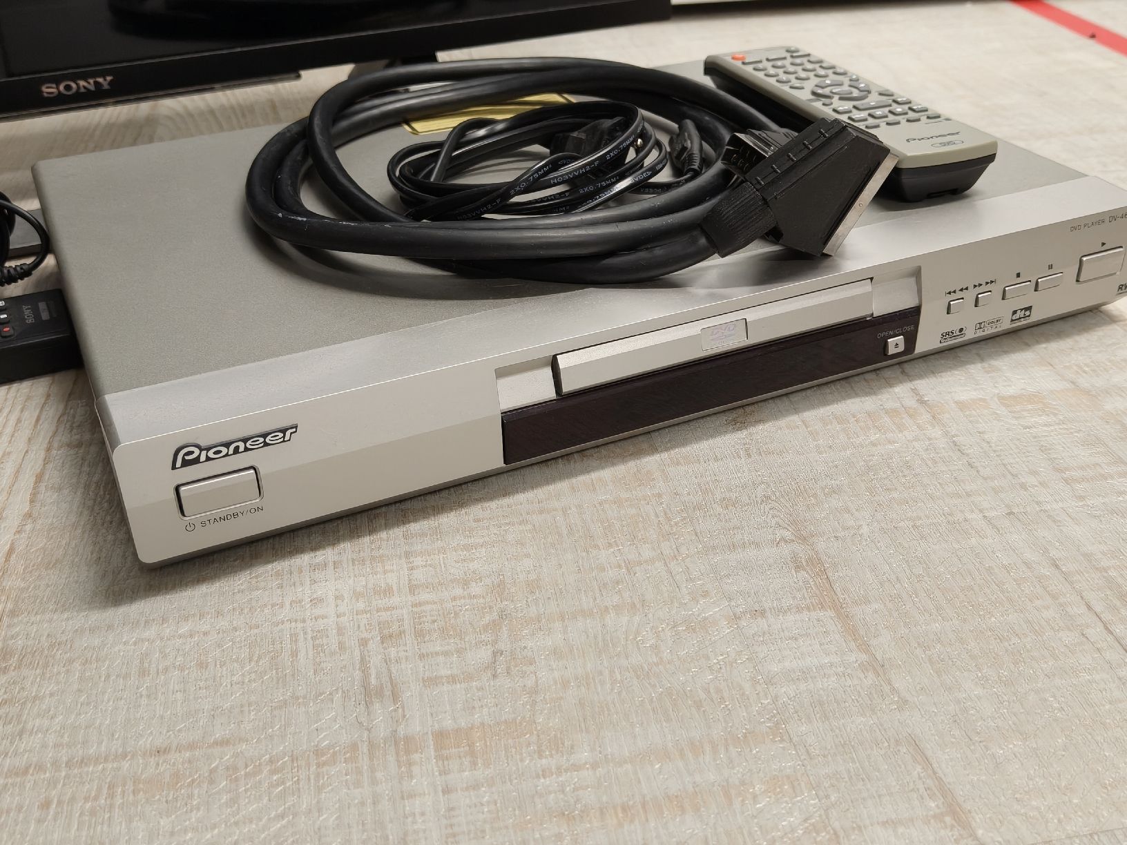 Sony Televisori: Sony Fernseher mit DVD Player  – Usato da Niederuzwil venduto da Byte0Bit1 2