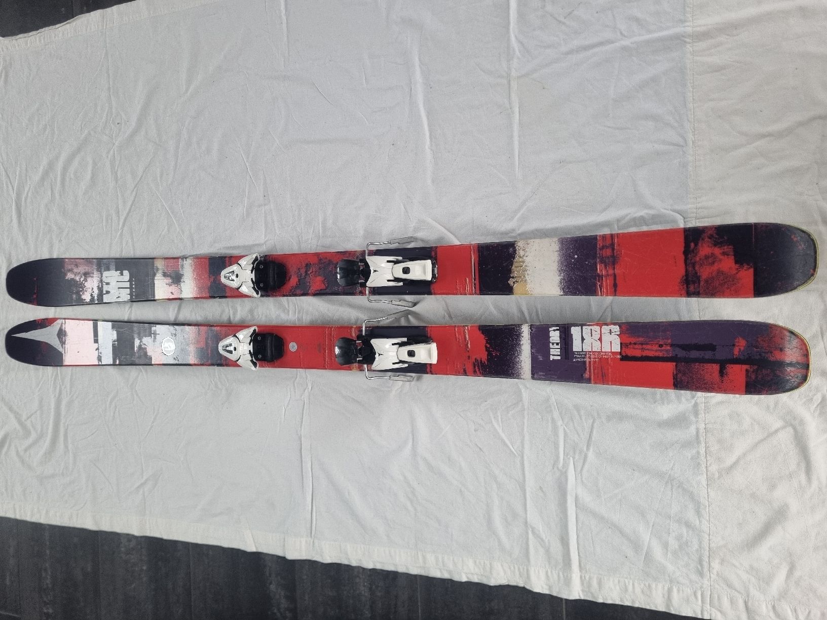 Atomic Sci: Atomic Theory Powder & Freeride Ski, 186cm – Usato da Wünnewil venduto da Utan8 1