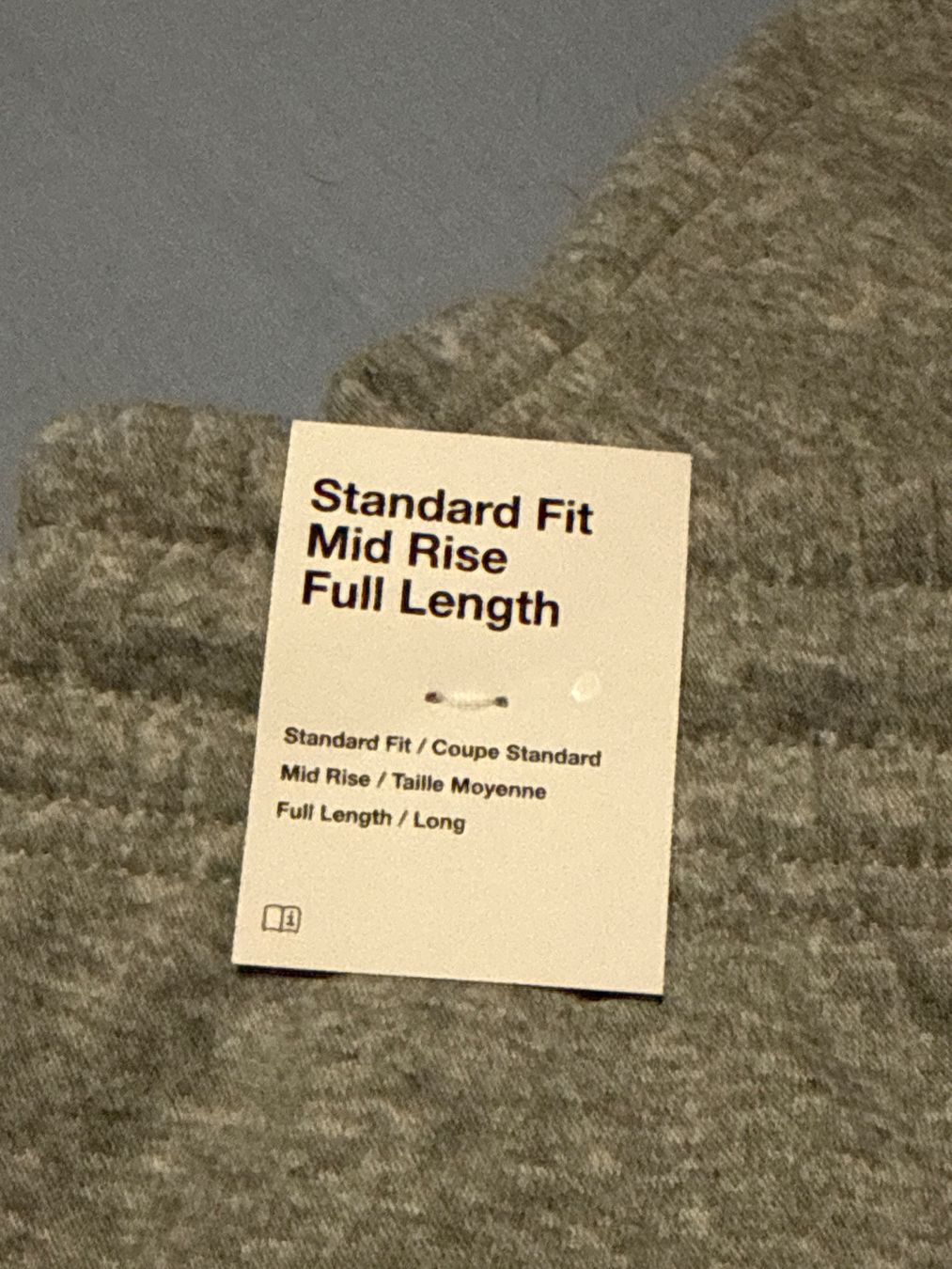 Nike Pantaloni: Training Nike gris taille M jamais porté – Nuovo e nell'imballaggio originale da Bretigny-Morrens venduto da sar_79dx 1