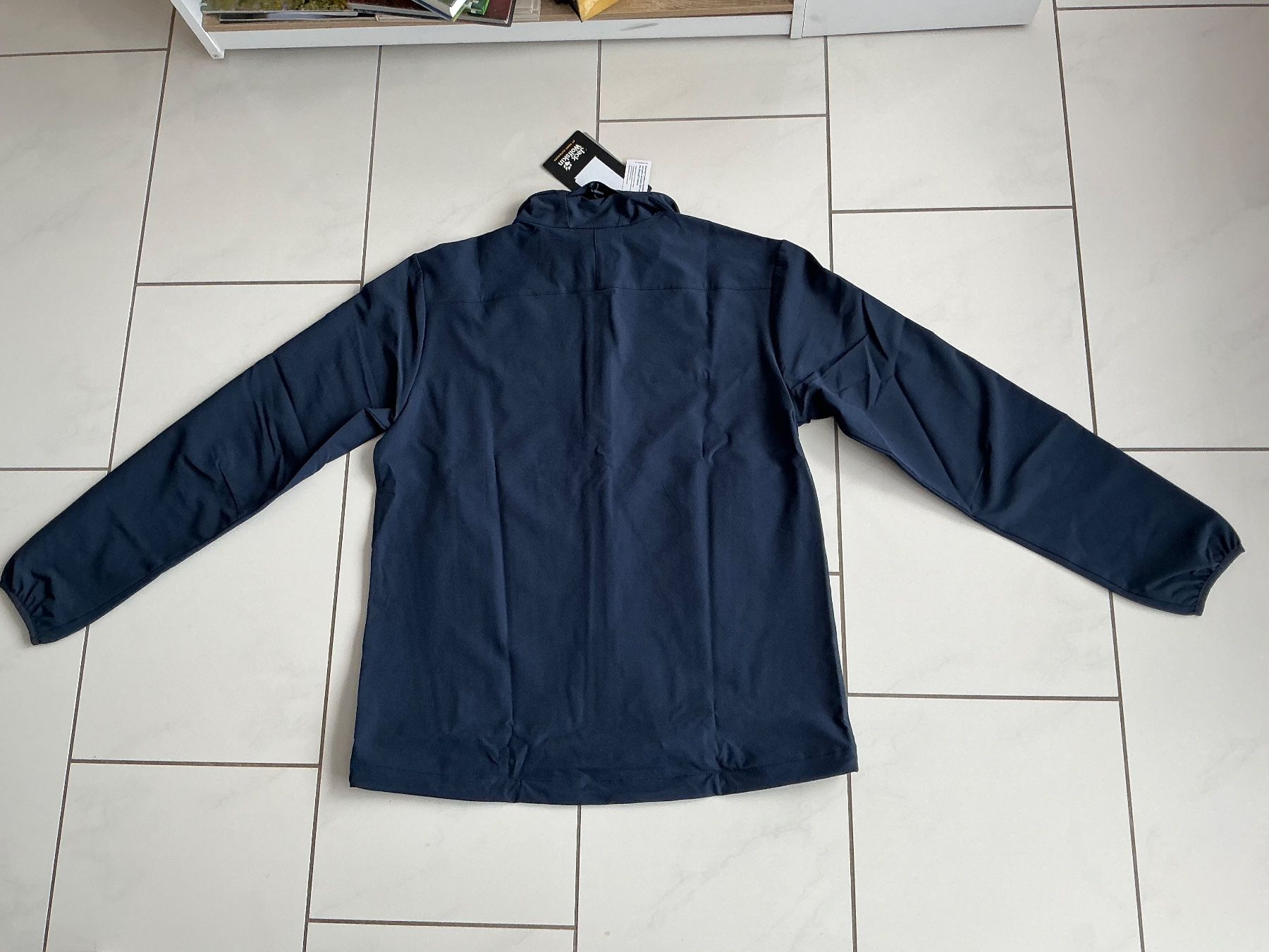 Jack Wolfskin Giacche: Neue Softshell Jacke Gr.M von Jack Wolfskin – Nuovo e nell'imballaggio originale da Biel-Benken BL venduto da Sahra1 2