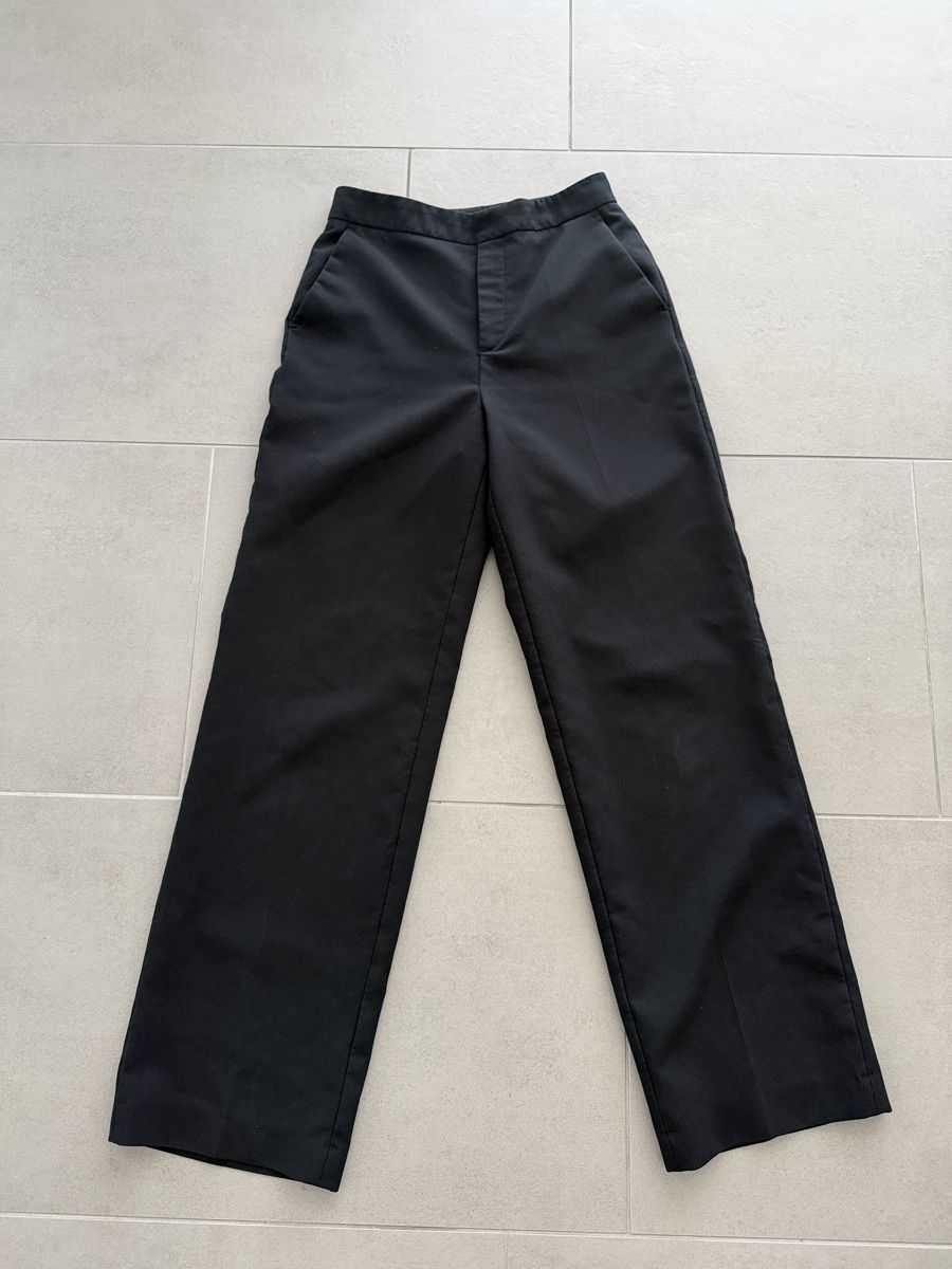 Zara Pantaloni: Elegante Stoffhose Zara – Usato da Härkingen venduto da ana.bb