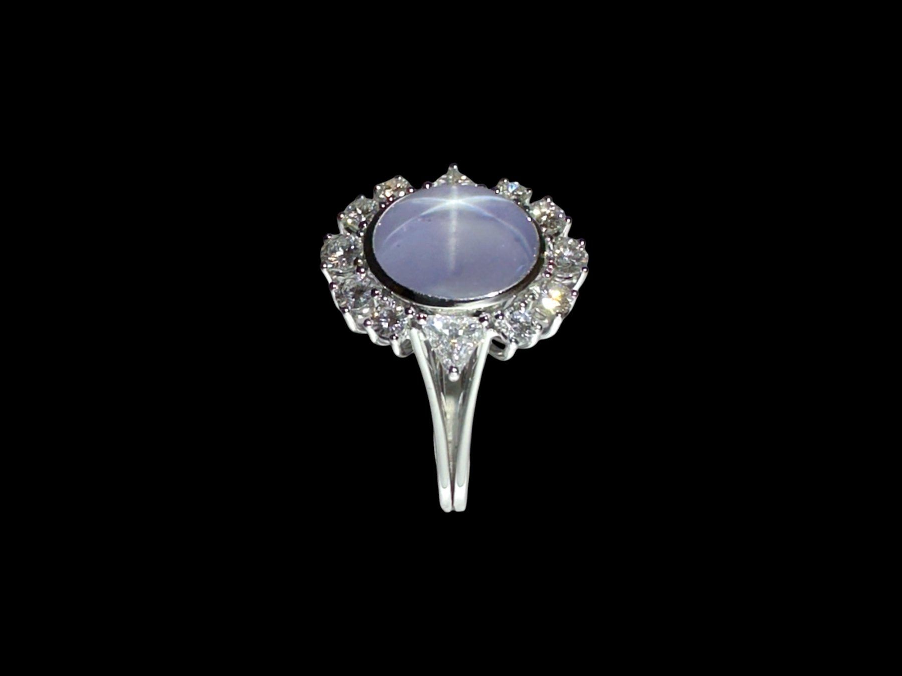 Anelli: ROBERT & IMELDA STEINLIN, Zürich, Sternsaphir-Diamant-Ring – Usato da Zuzwil SG venduto da artimmo 2