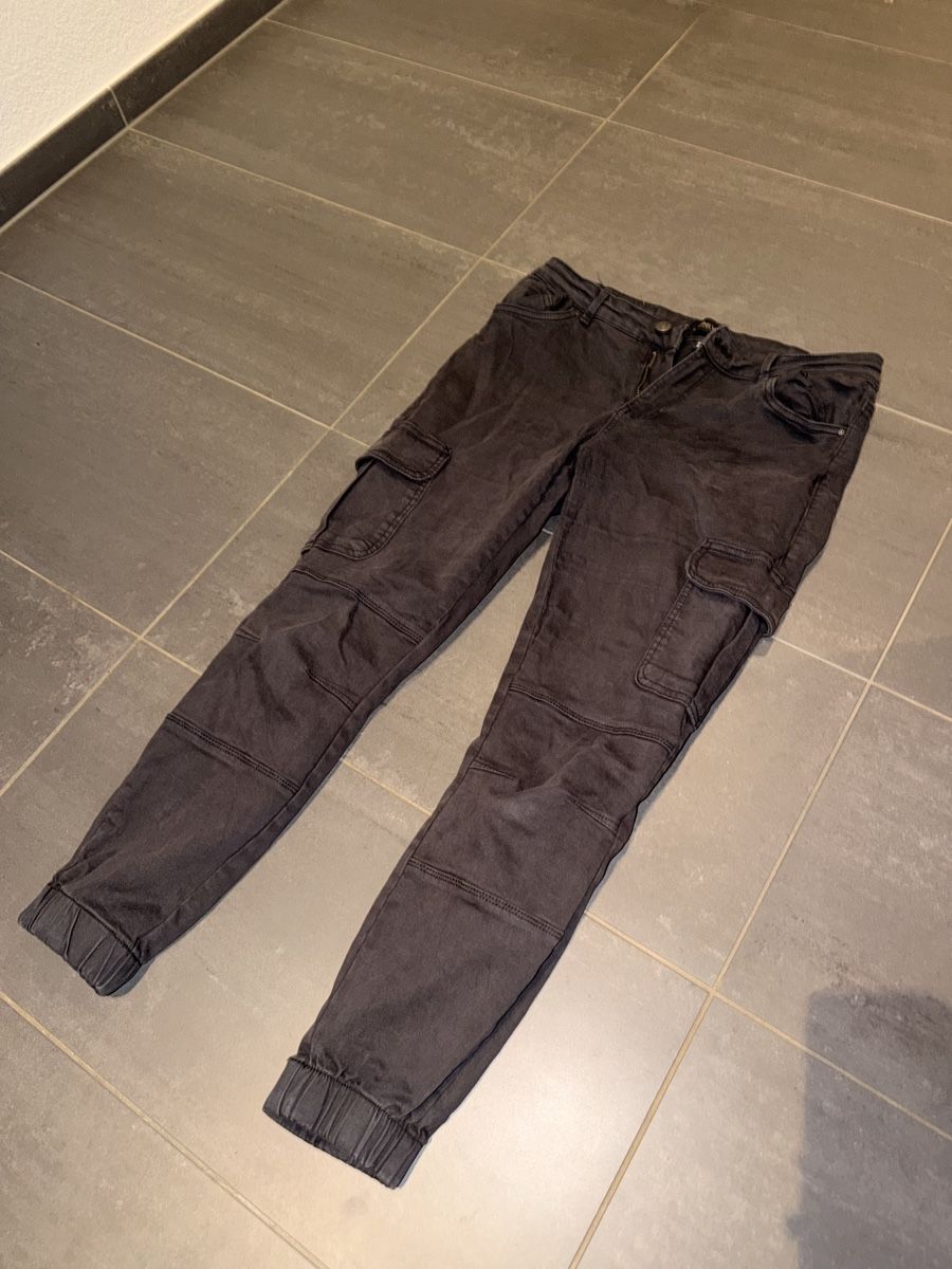 Only Pantaloni: Cargohose von Only – Usato da Schenkon venduto da jul_vnk7